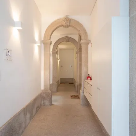 Tomas Loft