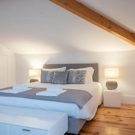 Tomas Loft Porto