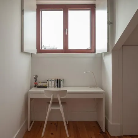 Tomas Loft